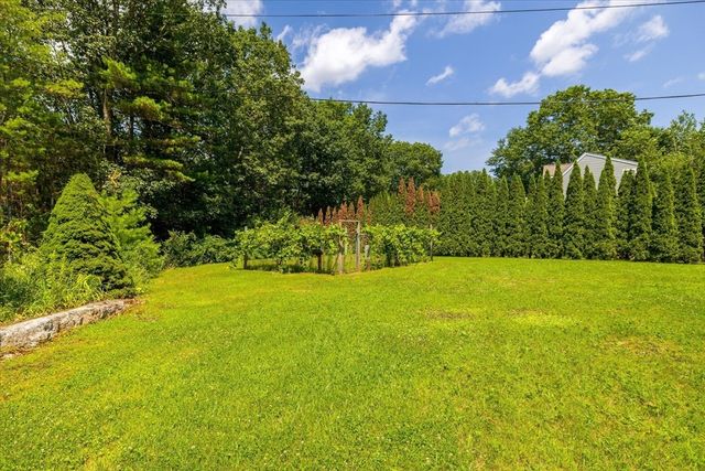 73 Haggerty Rd, Charlton, MA 01507