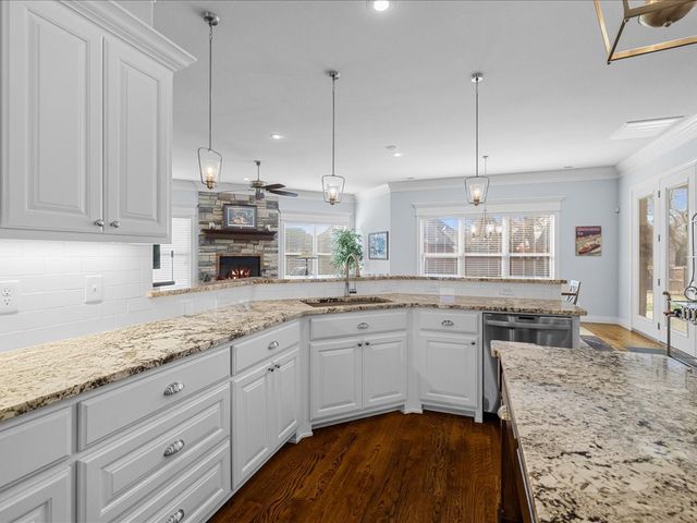 4100 NE Miner Court, Bentonville, AR 72712