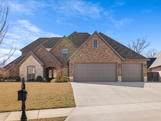 4100 NE Miner Court, Bentonville, AR 72712