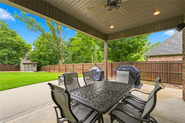 4100 NE Miner Court, Bentonville, AR 72712