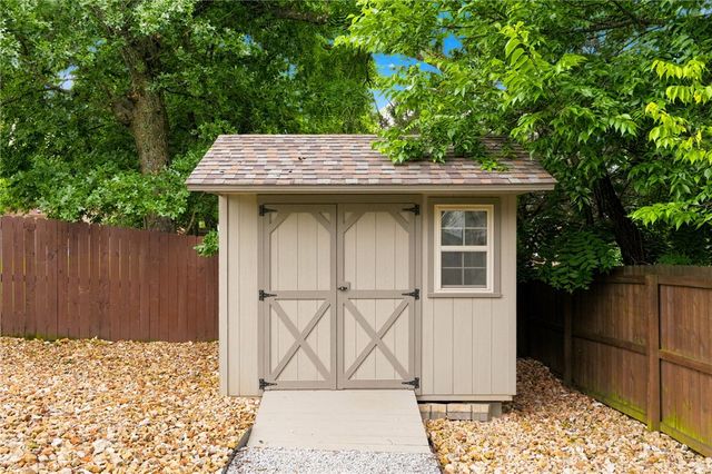 4100 NE Miner Court, Bentonville, AR 72712