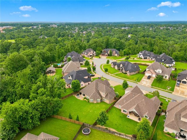 4100 NE Miner Court, Bentonville, AR 72712