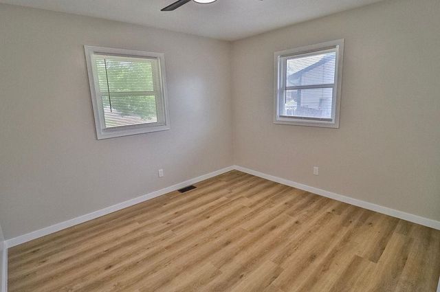 1605 N Illinois Ave, Wichita, KS 67203