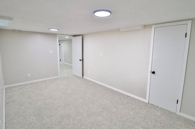 1605 N Illinois Ave, Wichita, KS 67203