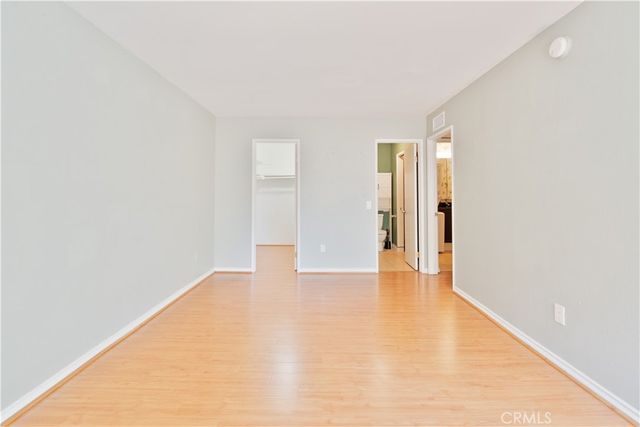 18350 Hatteras 206, Tarzana, CA 91356