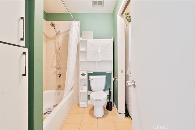18350 Hatteras 206, Tarzana, CA 91356