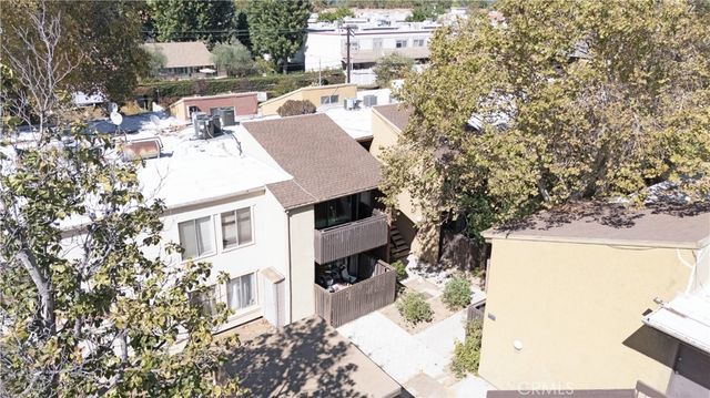 18350 Hatteras 206, Tarzana, CA 91356