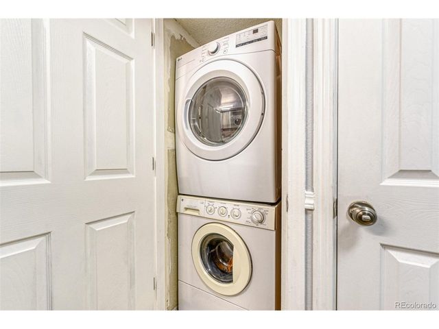 5745 W Atlantic Pl 104, Lakewood, CO 80227