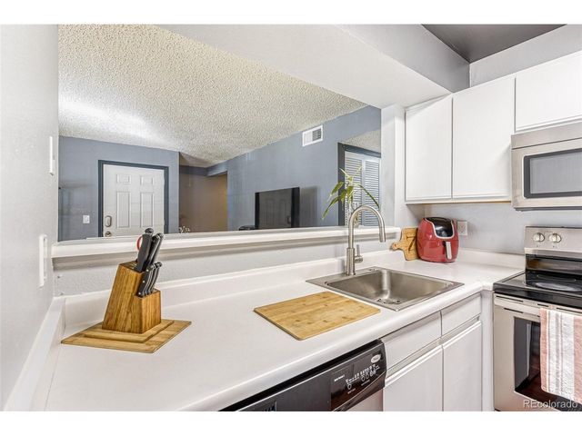 5745 W Atlantic Pl 104, Lakewood, CO 80227