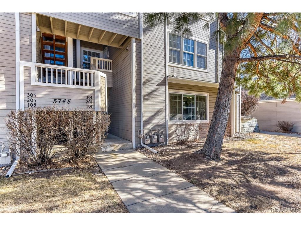 5745 W Atlantic Pl 104, Lakewood, CO 80227