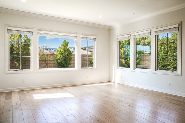 111 Lanzon, Irvine, CA 92602