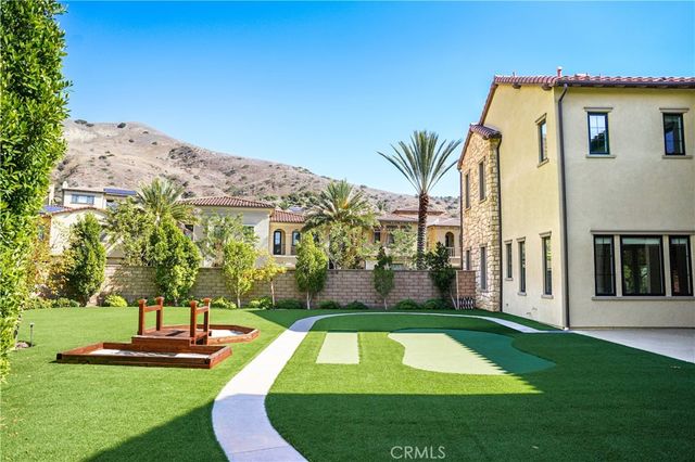 111 Lanzon, Irvine, CA 92602