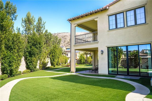 111 Lanzon, Irvine, CA 92602