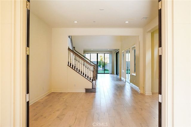 111 Lanzon, Irvine, CA 92602