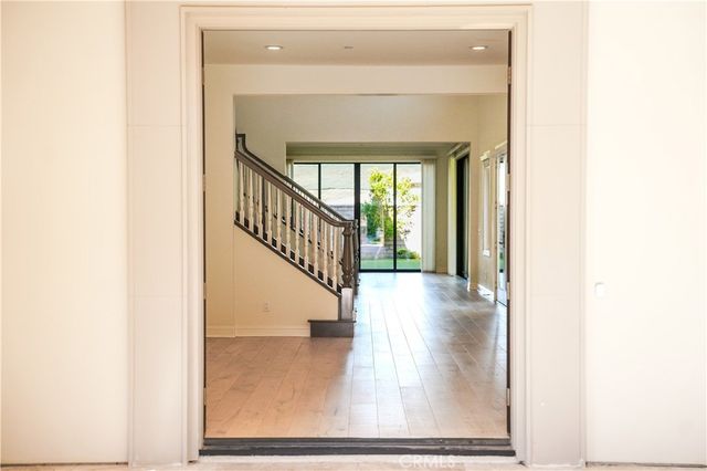 111 Lanzon, Irvine, CA 92602