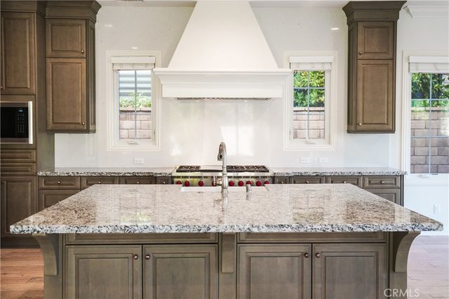 111 Lanzon, Irvine, CA 92602