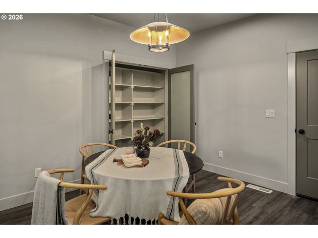 10 Lennox Ln Ne, Keizer, OR 97303