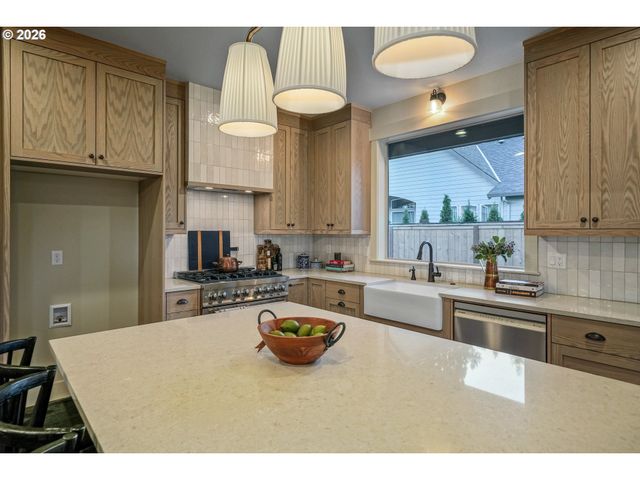 10 Lennox Ln Ne, Keizer, OR 97303