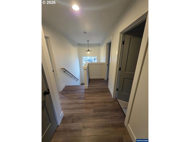 10 Lennox Ln Ne, Keizer, OR 97303