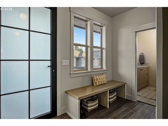 10 Lennox Ln Ne, Keizer, OR 97303