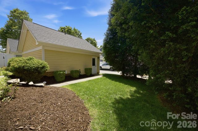 14458 Holly Springs Drive, Huntersville, NC 28078