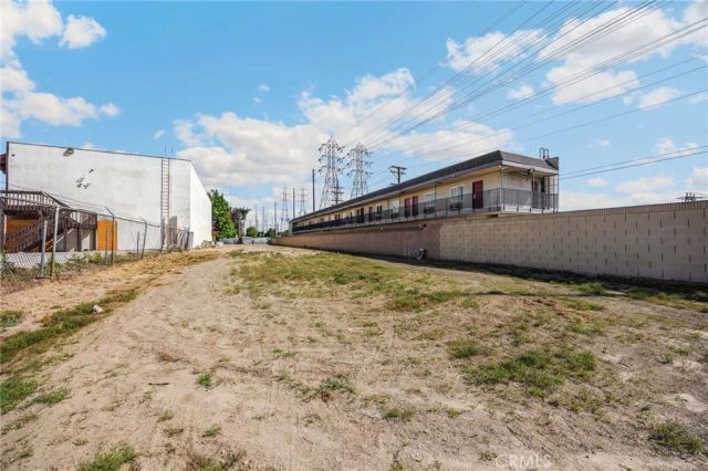 8826 Artesia, Bellflower, CA 90706
