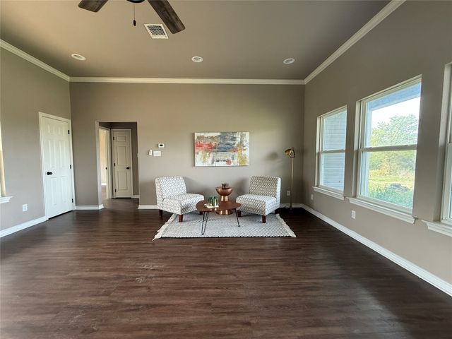 1556 County Road 4764, Boyd, TX 76023