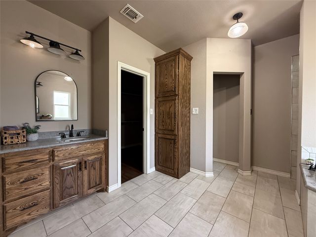 1556 County Road 4764, Boyd, TX 76023