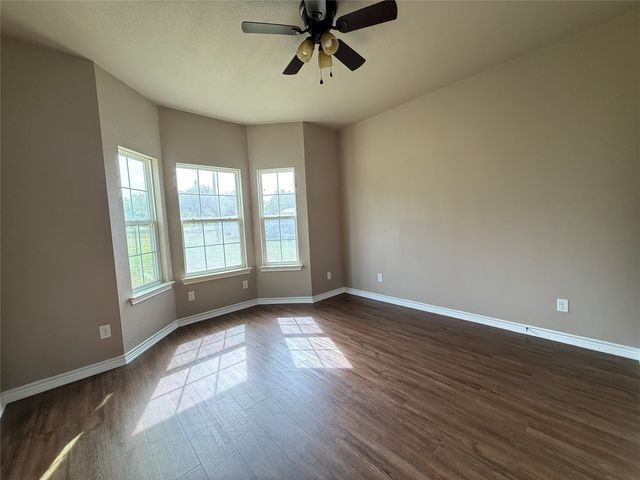 1556 County Road 4764, Boyd, TX 76023