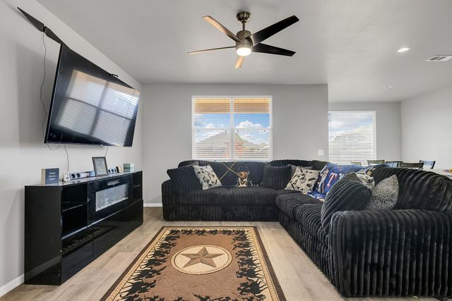 1804 Twin Falls Dr, Odessa, TX 79762