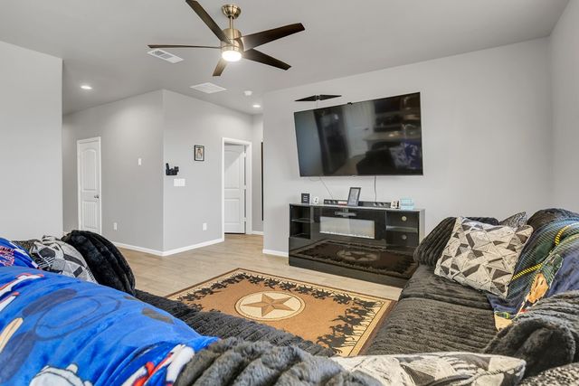 1804 Twin Falls Dr, Odessa, TX 79762