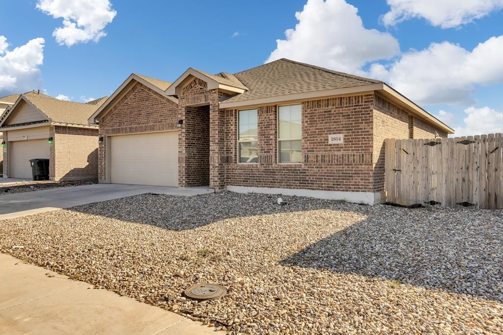 1804 Twin Falls Dr, Odessa, TX 79762