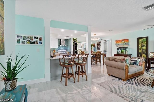 4638 Vinsetta AVE, North Fort Myers, FL 33903
