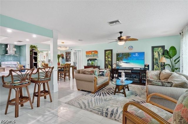 4638 Vinsetta AVE, North Fort Myers, FL 33903
