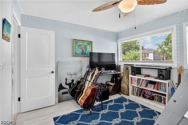 4638 Vinsetta AVE, North Fort Myers, FL 33903