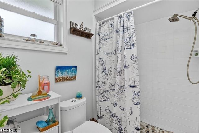 4638 Vinsetta AVE, North Fort Myers, FL 33903
