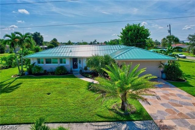4638 Vinsetta AVE, North Fort Myers, FL 33903