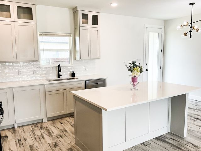 201 Bluff Court, Godley, TX 76044