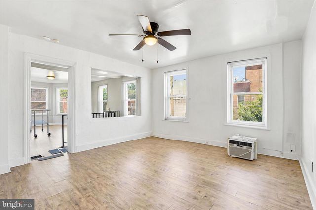 742 N 37TH ST, Philadelphia, PA 19104