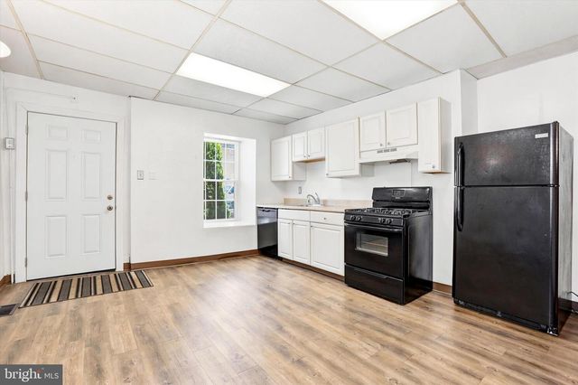 742 N 37TH ST, Philadelphia, PA 19104