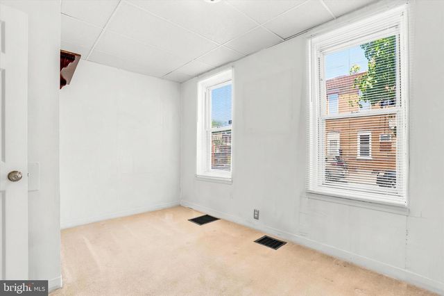 742 N 37TH ST, Philadelphia, PA 19104