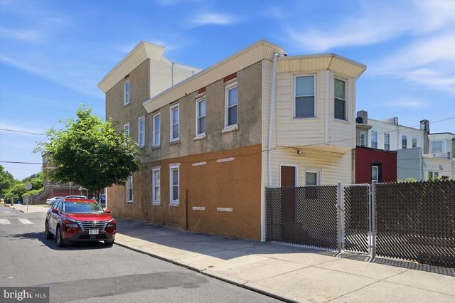 742 N 37TH ST, Philadelphia, PA 19104