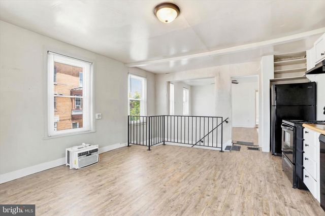 742 N 37TH ST, Philadelphia, PA 19104