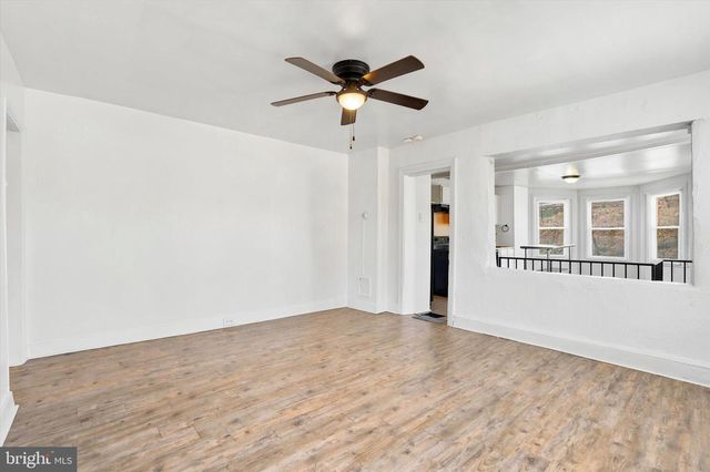 742 N 37TH ST, Philadelphia, PA 19104