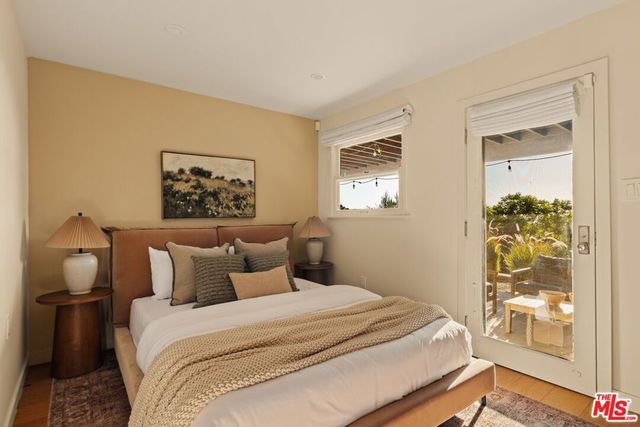 937 Lucile Avenue, Los Angeles, CA 90026