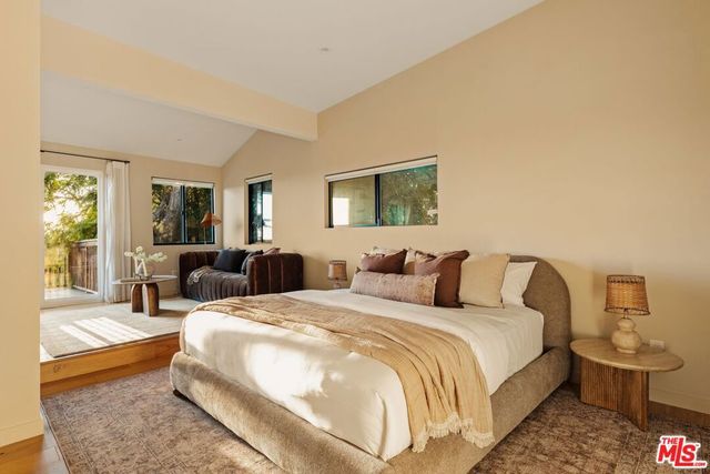 937 Lucile Avenue, Los Angeles, CA 90026