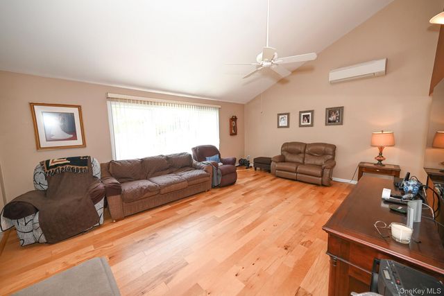 582 Western Park Drive, West Hempstead, NY 11552