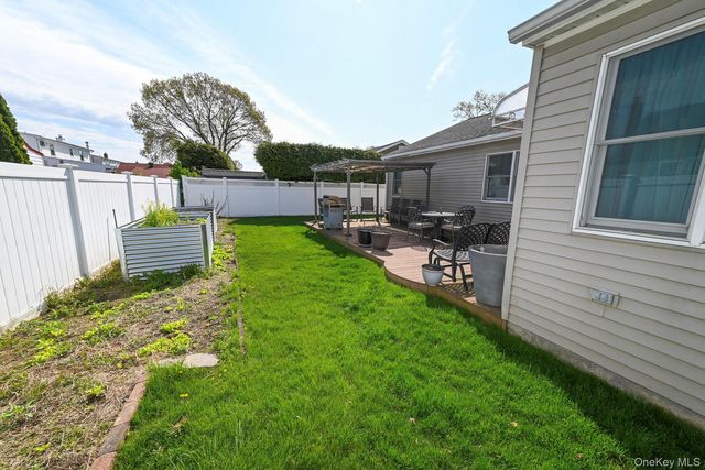 582 Western Park Drive, West Hempstead, NY 11552