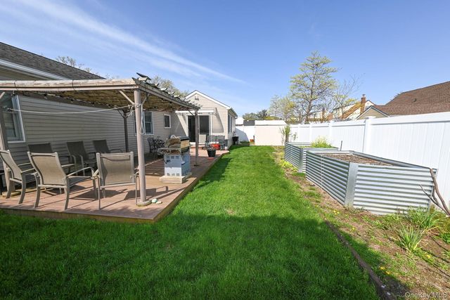 582 Western Park Drive, West Hempstead, NY 11552