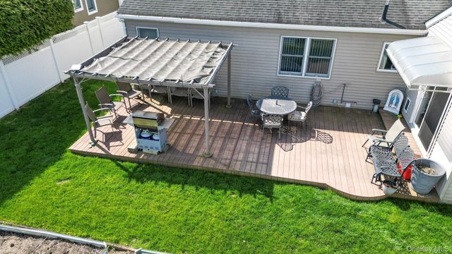 582 Western Park Drive, West Hempstead, NY 11552